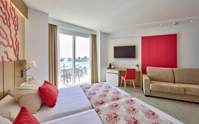 Universal Hotel Perla