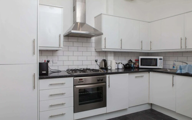 Stylish 3 Bedroom Flat
