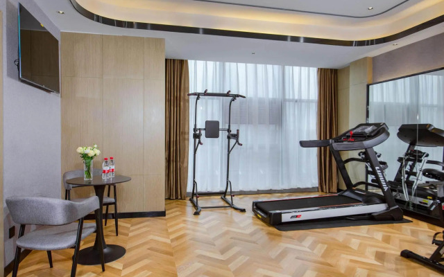 Country Inn & suites by Radisson((Lingnan Xintiandi Branch, Foshan Zumiao Subway Station)