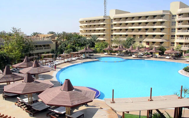 Serry Beach Resort