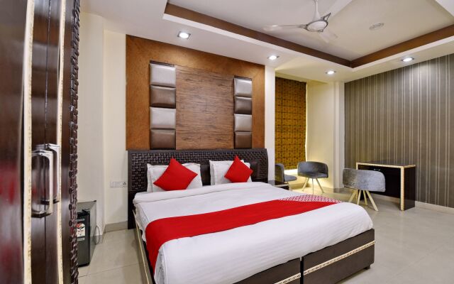 OYO 360 Hotel Manzil