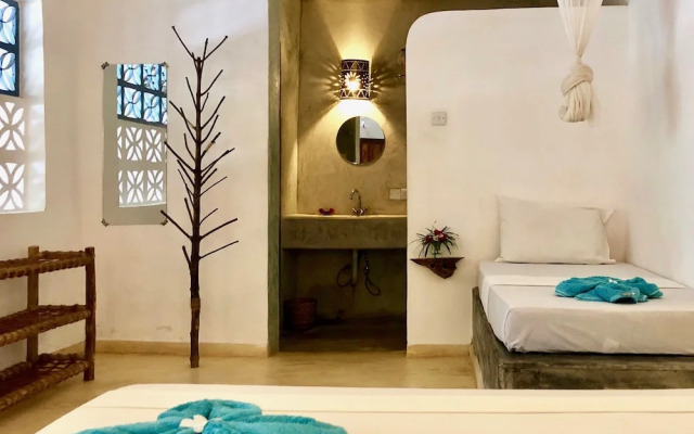 Zanzistar Lodge
