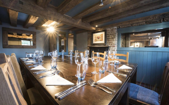 The Ostrich Inn