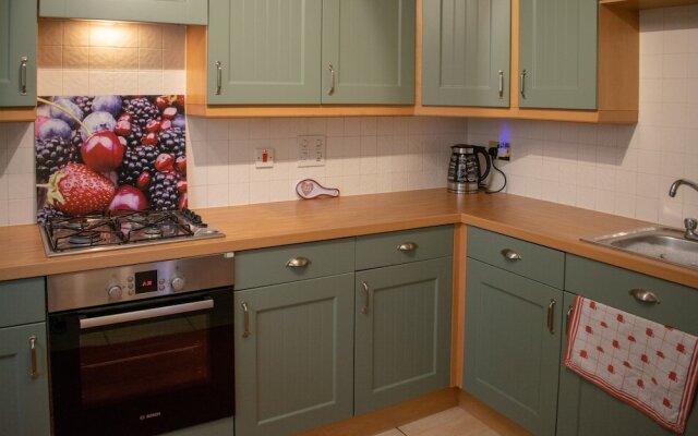 Homely 2 Bedroom Flat in Bonnington