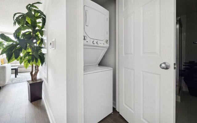 2BR Luxury City Suite With Gym & Pool