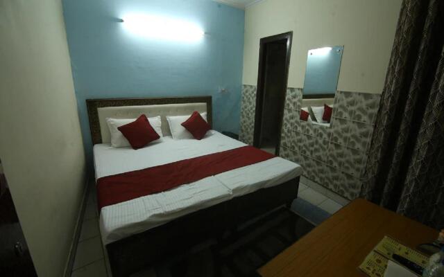 Goroomgo Skyee Residency Chandigarh