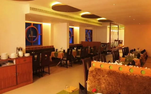 Hotel Marina Residency