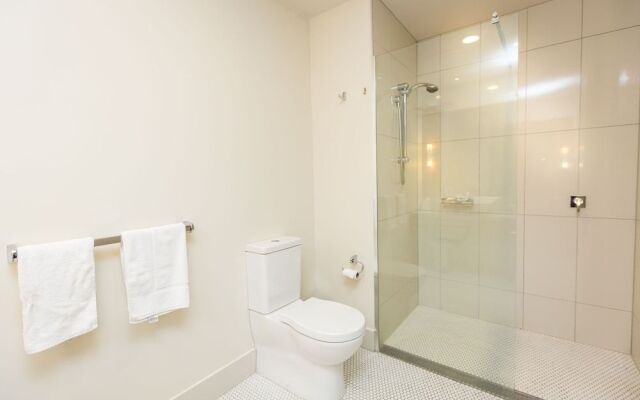 Colmslie Hotel Suites & Conference Centre