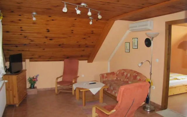 Alsóhegyi Apartmanok