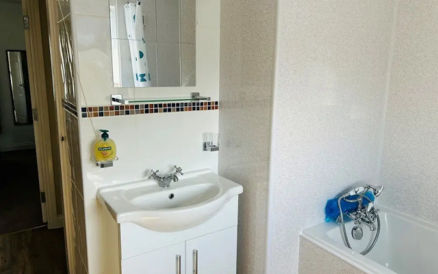 Bungalow by the Beach, Sleeps 6, Snowdonia, Wales