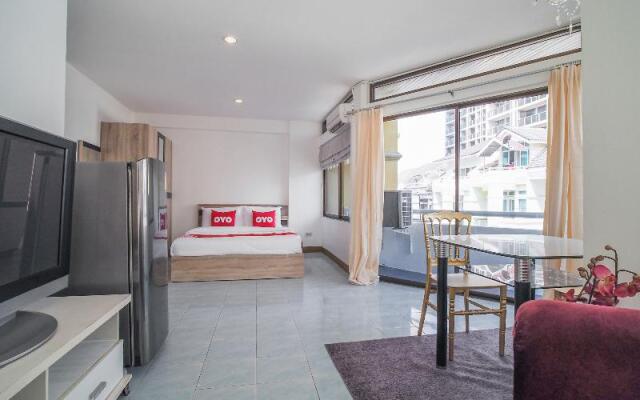 Oyo 648 Ake Apartment