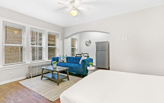 Studio Superb Apt Near Loyola University
