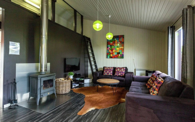 Boutique Chalet in Büllingen near Lake