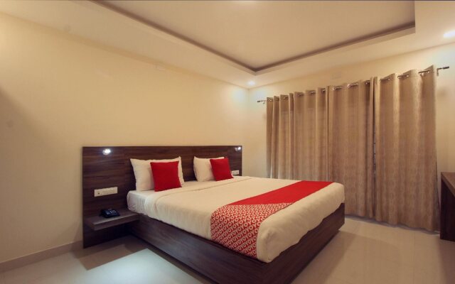 Hotel Maple Suites By OYO Rooms