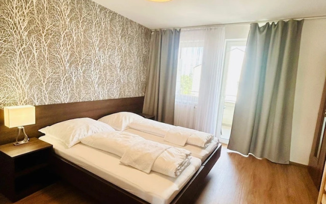 Villa many rooms with Free Parking