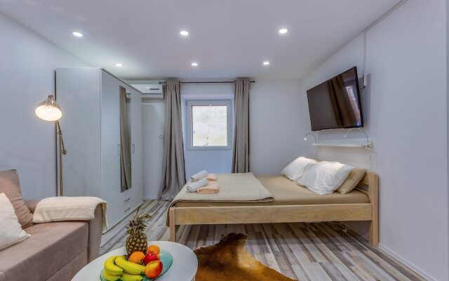 Apartments Small Sweet & Cosy