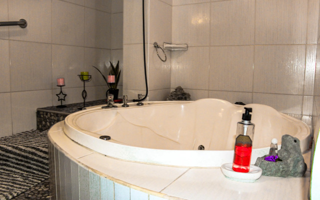 Hotel Tikary