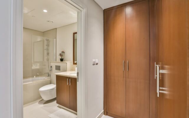 Driven Holiday Homes- Crescent Boulevard