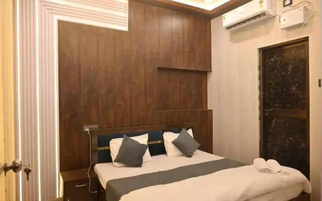 Goroomgo Narayan Niwas Homestay Ayodhya