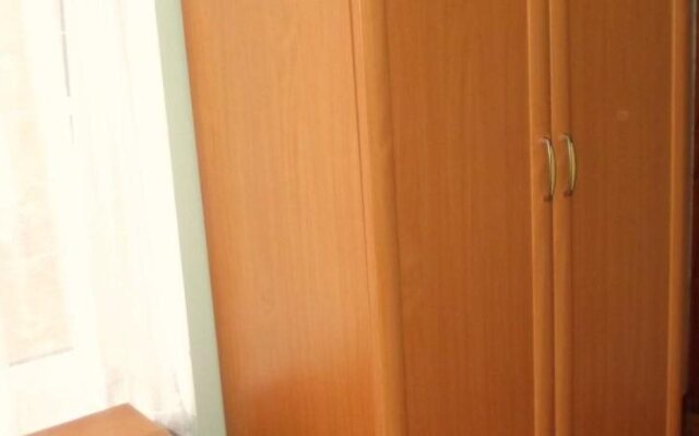 Simona House