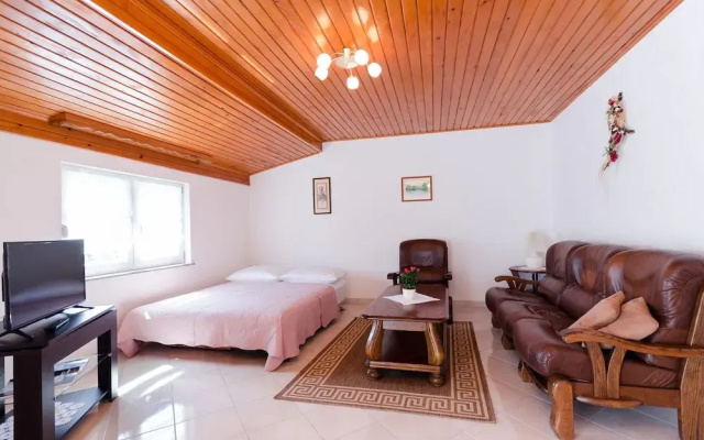 Apartments Maravera