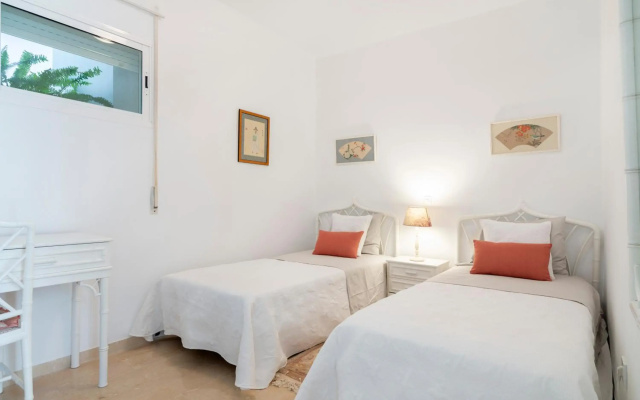 Apartamento en complejo residencial con piscina