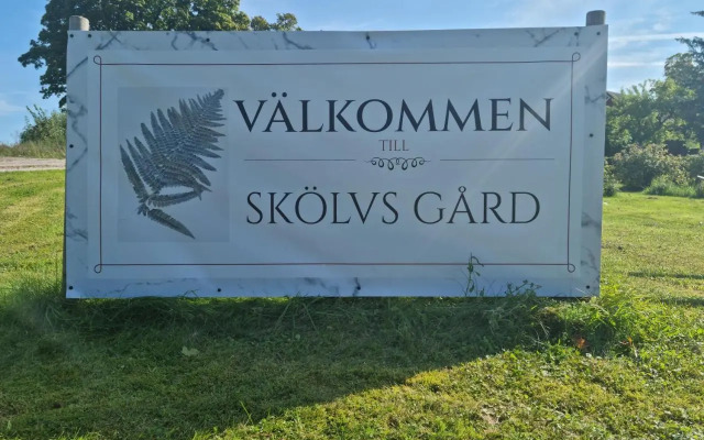 Skölvs Gård