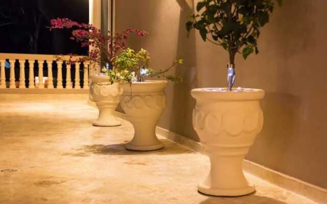 Villa With 4 Master Bedrooms w/ En-suite Bathrooms