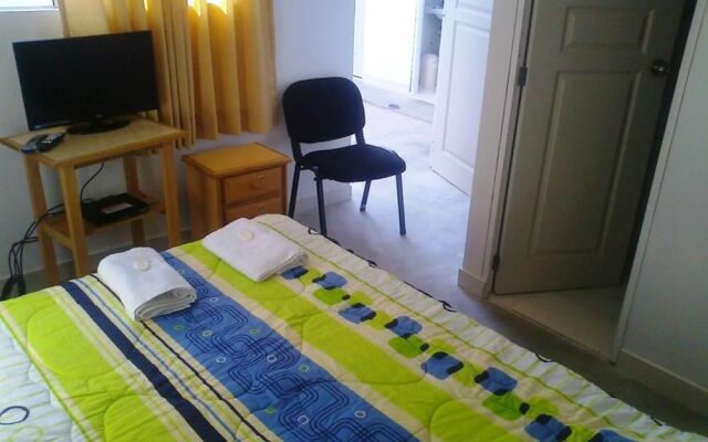 Icthus Paracas Backpacker House