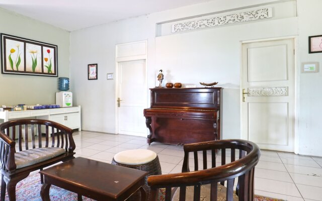 Rose Chamber Bed & Breakfast