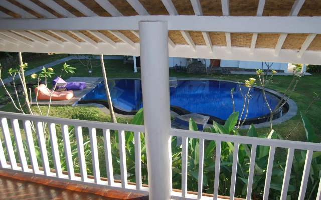 Pondok Anggrek Putih