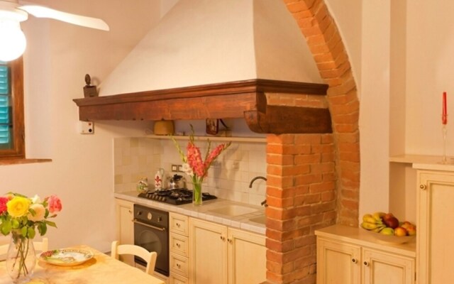 Montespertoli Apartments