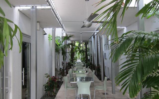 Crest Hotel Suites