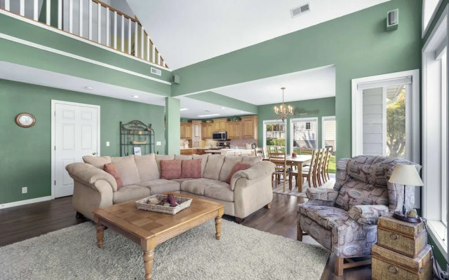 Gentle Slopes Retreat Fit For 12!