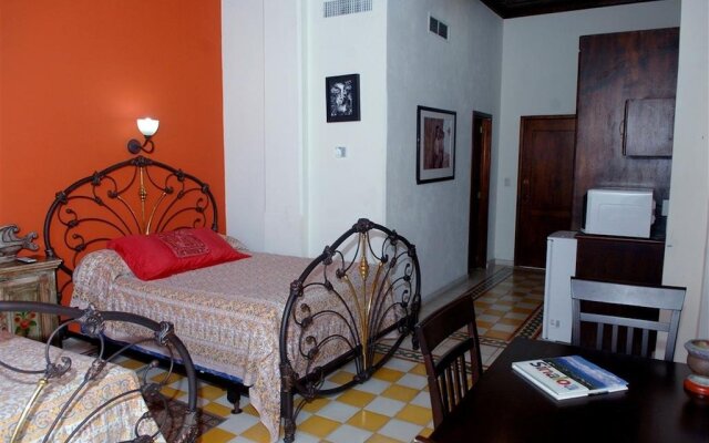 Hotel Machado