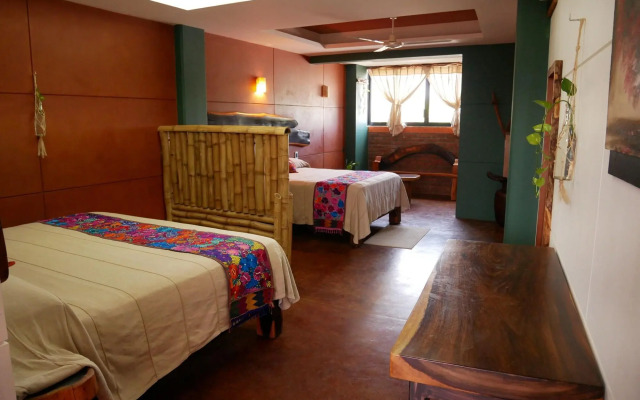 Madre Tierra Hotel & Coworking & Hostal