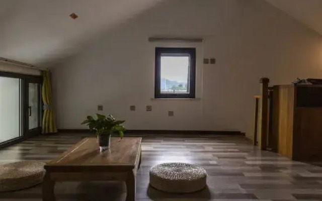 Beijing Jiudu Shanshuiju