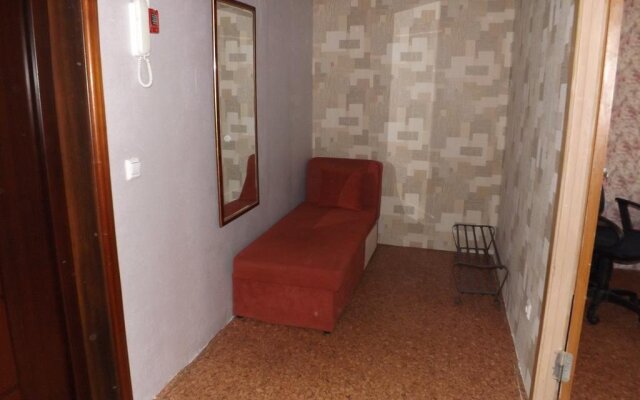 Na Bolshoy Akademicheskoy Apartment