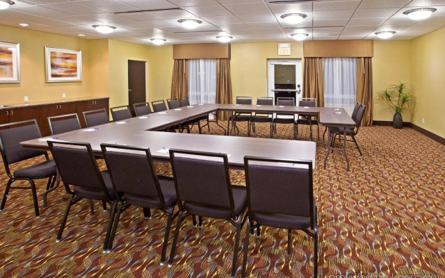 Holiday Inn Express Hotel & Suites Richwood-Cincinnati South by IHG