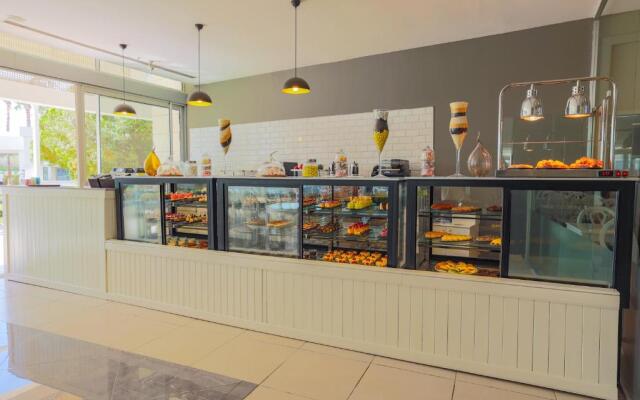 Crystal Centro Resort