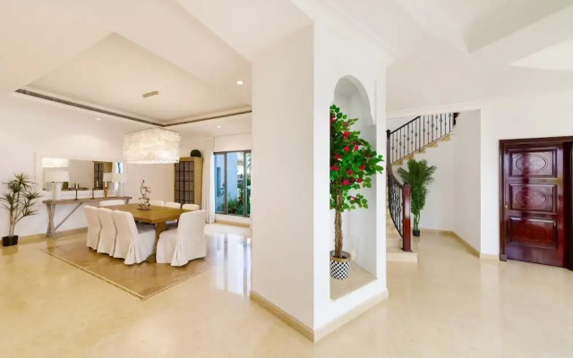 Manzil-6BR Lux Villa with Pvt Pool