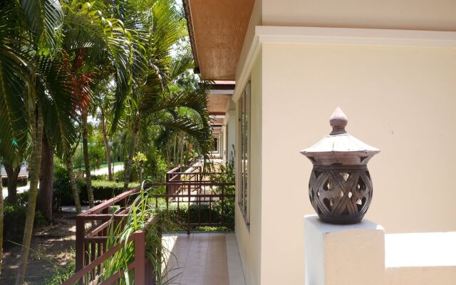 Aana Residence Resort