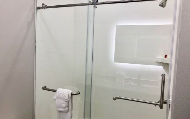 Baymont Inn & Suites Warrenton