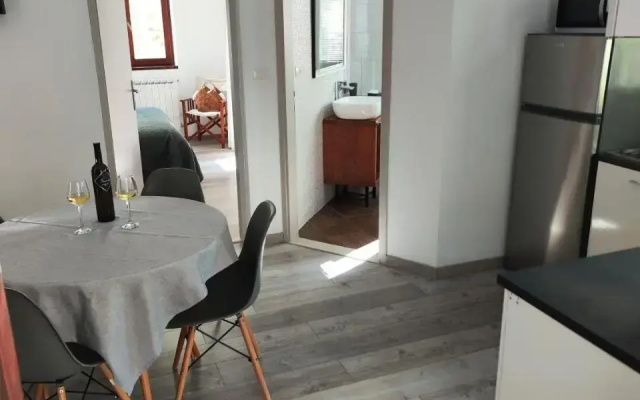 2-room apartment 30 m2 on 1st floor - INH 29179