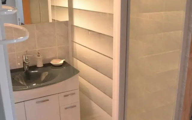 Apartment With 2 Bedrooms in La Londe-les-maures, With Enclosed Garden