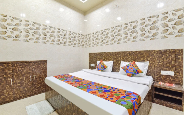 Fabhotel Maa Gayatri Sadan