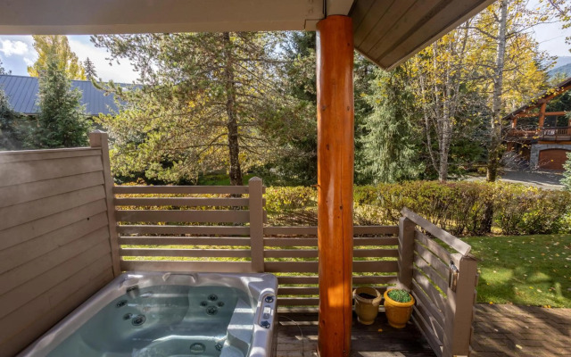 #34 Englewood Greens