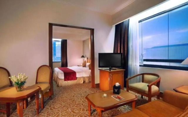 Menara Peninsula Hotel Jakarta