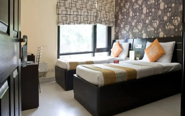 Hotel Royal Residency by OYO Rooms