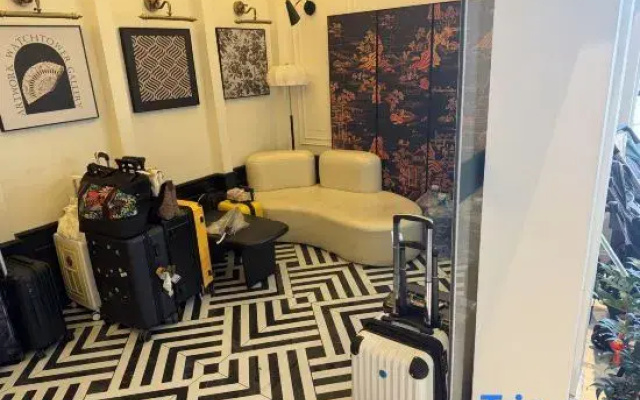 Ziggy Hotel